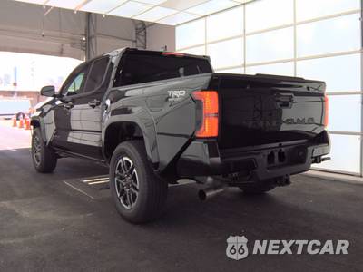 2025 Toyota Tacoma TRD Sport Crew Cab Medium Bed - zdjęcie 2 z 18 - miniatura