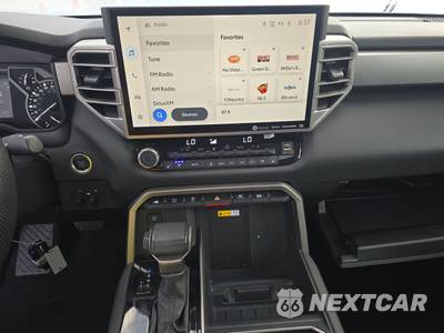 2023 Toyota Tundra Limited Crew Cab Short Bed - zdjęcie 6 z 21 - miniatura