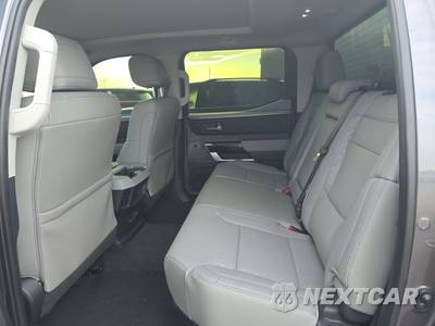 2023 Toyota Tundra Limited Crew Cab Short Bed - zdjęcie 9 z 20 - miniatura