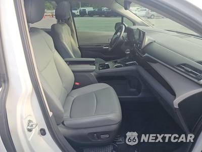 2023 Toyota Sienna XLE 7-Passenger 120.5" WB - zdjęcie 8 z 24 - miniatura