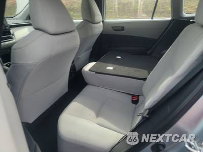 2022 Toyota Corolla Cross L - zdjęcie 13 z 18 - miniatura