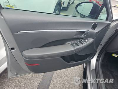 2020 Hyundai Sonata SEL Plus - zdjęcie 9 z 20 - miniatura