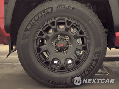 2026 Toyota 4Runner i-FORCE MAX TRD Off Road - zdjęcie 9 z 24 - miniatura