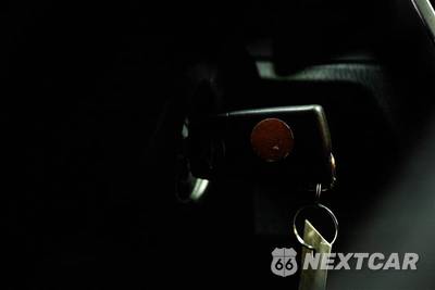2024 Toyota Camry SE - zdjęcie 18 z 27 - miniatura