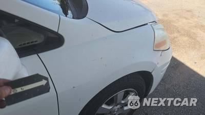 2008 Nissan Versa 1.8 SL Hatchback - zdjęcie 35 z 44 - miniatura
