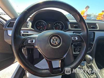 2019 Volkswagen Passat Wolfsburg - zdjęcie 10 z 38 - miniatura
