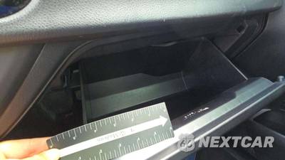 2014 Toyota Corolla LE - zdjęcie 28 z 35 - miniatura