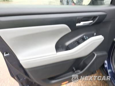 2022 Toyota Highlander XLE - zdjęcie 9 z 28 - miniatura