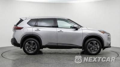 2025 Nissan Rogue SV - zdjęcie 8 z 12 - miniatura