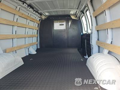 2025 GMC Savana 2500 Cargo Van 1WT 135.0" WB - zdjęcie 16 z 23 - miniatura