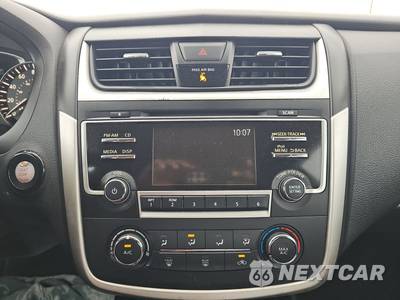 2017 Nissan Altima 2.5 S - zdjęcie 11 z 39 - miniatura