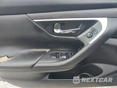 2017 Nissan Altima 2.5 S - zdjęcie 9 z 39 - miniatura