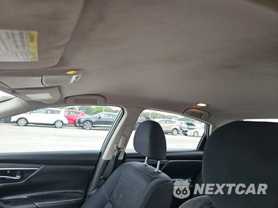 2017 Nissan Altima 2.5 S - zdjęcie 18 z 39 - miniatura