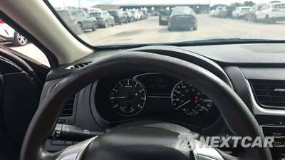 2017 Nissan Altima 2.5 S - zdjęcie 21 z 39 - miniatura