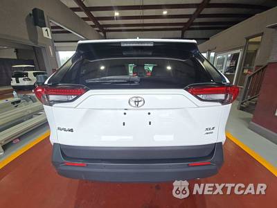 2019 Toyota RAV4 XLE Premium - zdjęcie 5 z 22 - miniatura