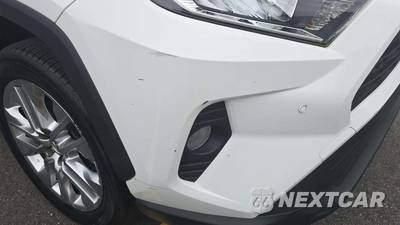 2019 Toyota RAV4 XLE Premium - zdjęcie 18 z 22 - miniatura