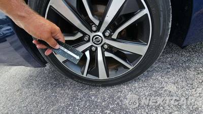 2020 Nissan Maxima SV - zdjęcie 8 z 11 - miniatura