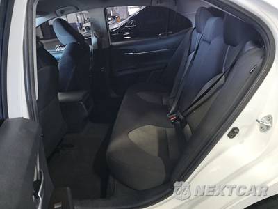 2021 Toyota Camry LE - zdjęcie 13 z 28 - miniatura