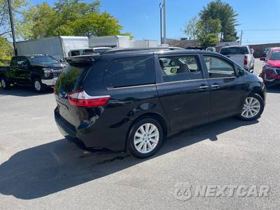 2016 Toyota Sienna XLE 7-Passenger 119.3" WB - zdjęcie 5 z 23 - miniatura