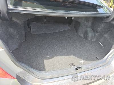 2017 Toyota Camry SE - zdjęcie 16 z 25 - miniatura