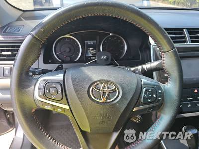 2017 Toyota Camry SE - zdjęcie 10 z 25 - miniatura