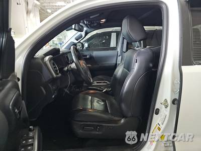2020 Toyota Tacoma TRD Off-Road Crew Cab Long Bed - zdjęcie 7 z 22 - miniatura