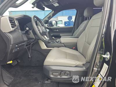 2025 Toyota Tundra Limited Crew Cab Short Bed - zdjęcie 7 z 18 - miniatura
