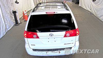 2010 Toyota Sienna LE Minivan 7-Passenger 119.3" WB - zdjęcie 5 z 56 - miniatura