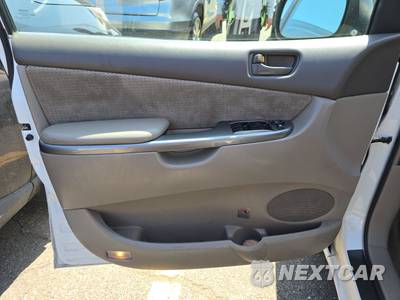 2010 Toyota Sienna LE Minivan 7-Passenger 119.3" WB - zdjęcie 9 z 56 - miniatura
