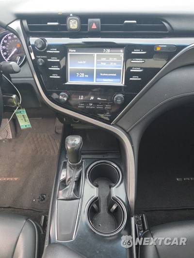 2018 Toyota Camry SE - zdjęcie 17 z 39 - miniatura