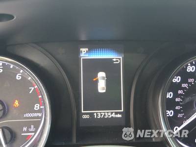 2018 Toyota Camry SE - zdjęcie 18 z 39 - miniatura