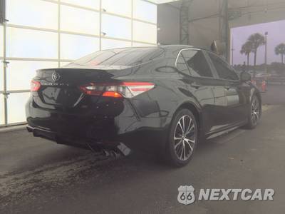 2018 Toyota Camry SE - zdjęcie 5 z 39 - miniatura