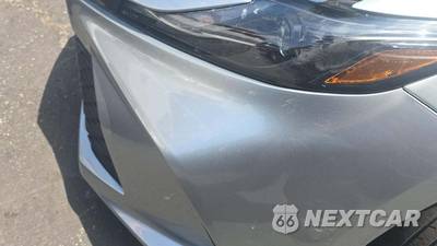 2025 Toyota Camry LE - zdjęcie 2 z 25 - miniatura