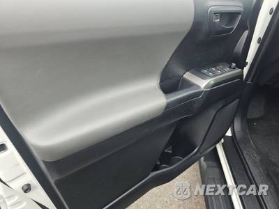 2021 Toyota Tacoma SR5 Crew Cab Medium Bed - zdjęcie 9 z 23 - miniatura