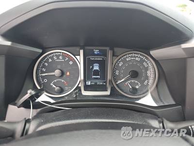 2021 Toyota Tacoma SR5 Crew Cab Medium Bed - zdjęcie 12 z 23 - miniatura