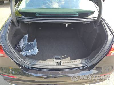2023 Mercedes-Benz E 450 4MATIC Sedan - zdjęcie 16 z 29 - miniatura