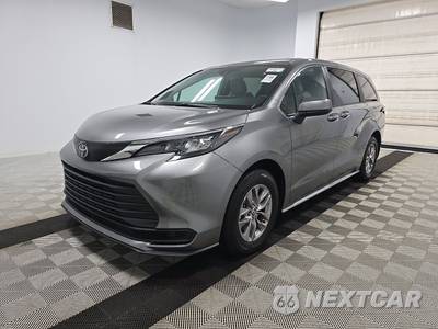 2026 Toyota Sienna LE 8-Passenger 120.5" WB
