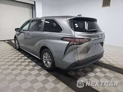 2026 Toyota Sienna LE 8-Passenger 120.5" WB - zdjęcie 6 z 22 - miniatura
