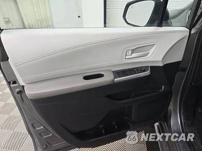 2026 Toyota Sienna LE 8-Passenger 120.5" WB - zdjęcie 9 z 22 - miniatura