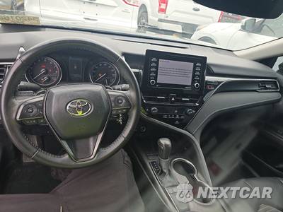2024 Toyota Camry SE - zdjęcie 11 z 26 - miniatura