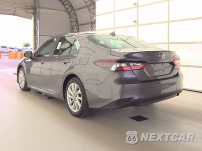 2022 Toyota Camry LE - zdjęcie 6 z 32 - miniatura