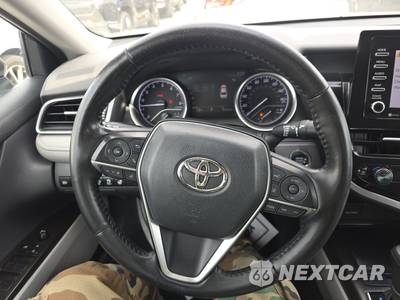 2022 Toyota Camry LE - zdjęcie 10 z 32 - miniatura