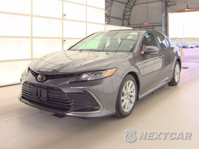 2022 Toyota Camry LE - zdjęcie 1 z 32 - miniatura