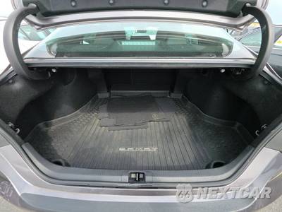 2022 Toyota Camry LE - zdjęcie 16 z 32 - miniatura