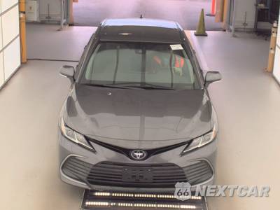 2022 Toyota Camry LE - zdjęcie 2 z 32 - miniatura