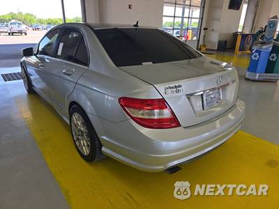 2010 Mercedes-Benz C 300 - zdjęcie 6 z 18 - miniatura