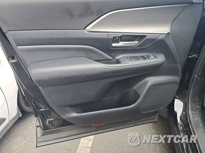 2025 Toyota Grand Highlander XLE - zdjęcie 9 z 27 - miniatura