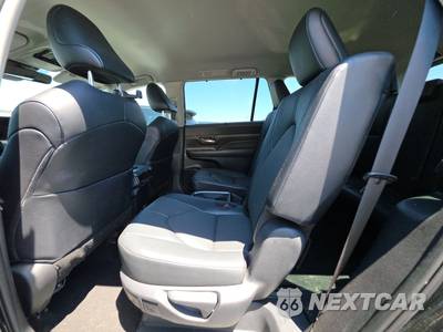 2025 Toyota Grand Highlander XLE - zdjęcie 13 z 33 - miniatura