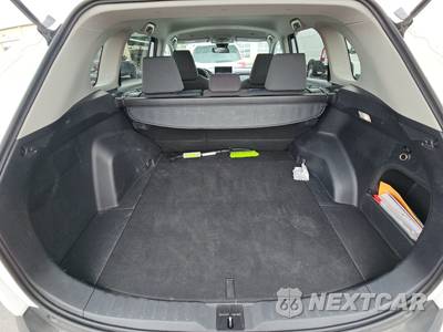2025 Toyota RAV4 Hybrid XLE - zdjęcie 16 z 26 - miniatura