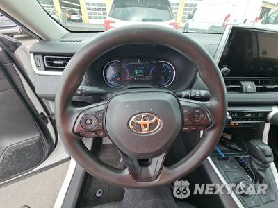 2025 Toyota RAV4 Hybrid XLE - zdjęcie 10 z 26 - miniatura